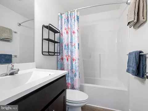 Bath - 1505 S Hancock Ave, Dover, DE 19901 photo 3 of 3