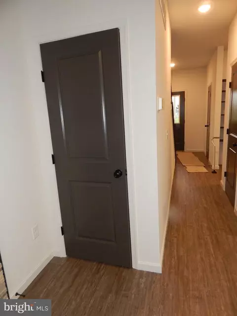Entry Way - 374 Second St, Dover, DE 19901 photo 3 of 9
