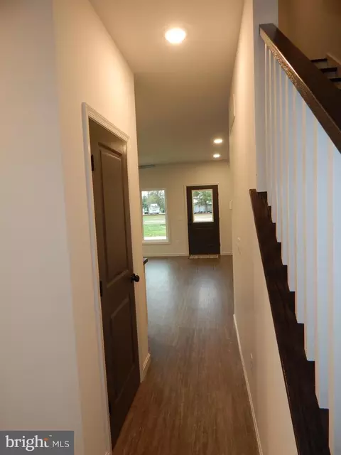 Entry Way - 374 Second St, Dover, DE 19901 photo 2 of 9