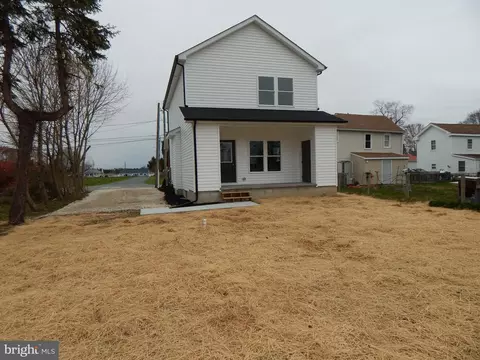 Exterior - 374 Second St, Dover, DE 19901 photo 5 of 9