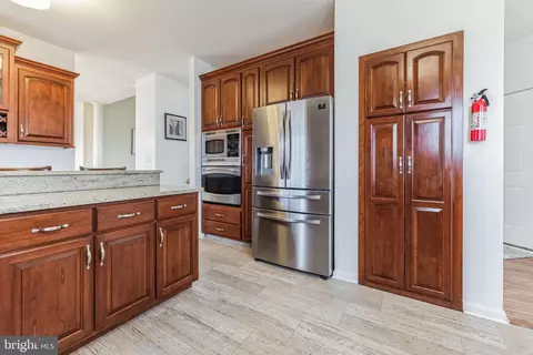 12 Seacroft Dr, Dover, DE 19904