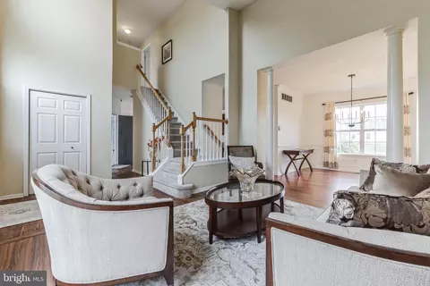 Living - 12 Seacroft Dr, Dover, DE 19904 photo 4 of 5