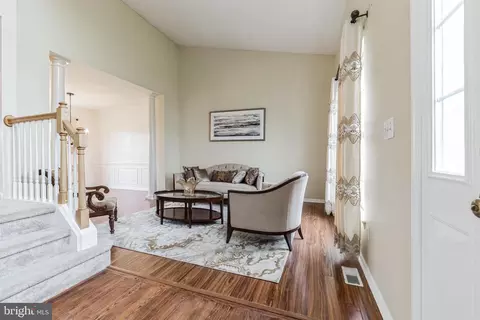 Living - 12 Seacroft Dr, Dover, DE 19904 photo 2 of 5
