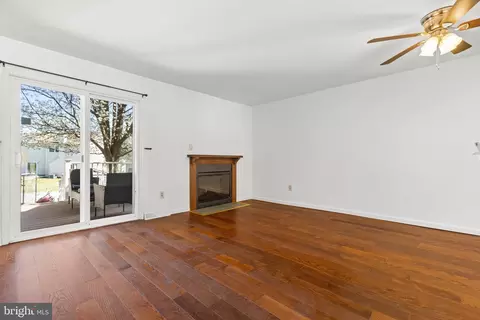Living - 341 Cold Spring Pl, Dover, DE 19904 photo 6 of 6