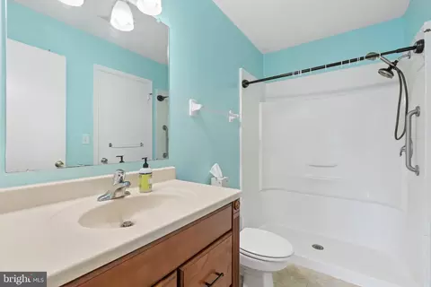 Bath - 341 Cold Spring Pl, Dover, DE 19904 photo 4 of 4