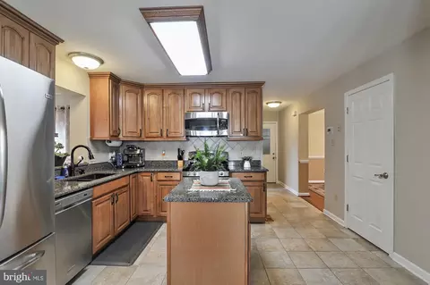Kitchen - 17 Lordship Ln, Dover, DE 19901 photo 3 of 4