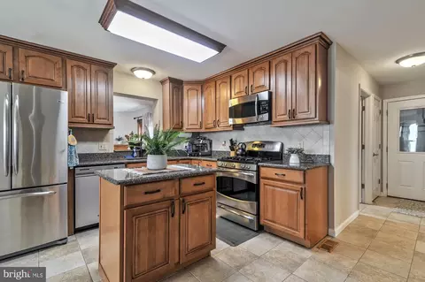 Kitchen - 17 Lordship Ln, Dover, DE 19901 photo 1 of 4