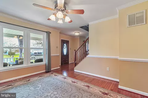 Living - 17 Lordship Ln, Dover, DE 19901 photo 2 of 9