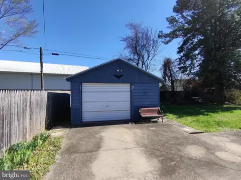 Exterior - 154 Orchard Ave, Dover, DE 19901 photo 3 of 4