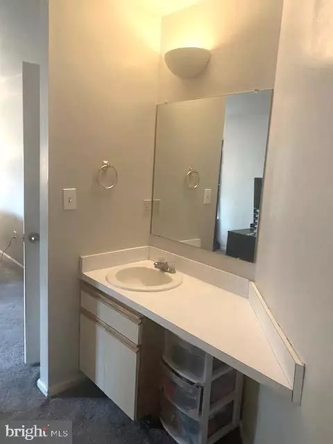 Bath - 110 Matthew Ct, Dover, DE 19904 photo 2 of 3