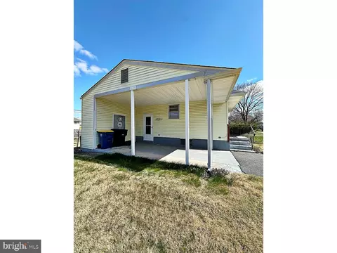 Exterior - 951 Buck Dr, Dover, DE 19901 photo 2 of 4