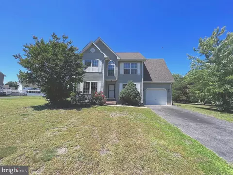 233 Foxglove Dr, Harrington, DE 19952