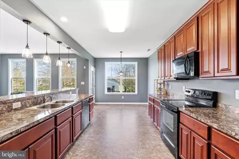 133 Bur Oak Dr, Smyrna, DE 19977