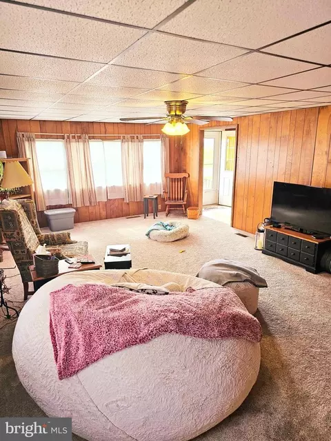 Living - 51 Bergold Ln, Dover, DE 19901 photo 1 of 2
