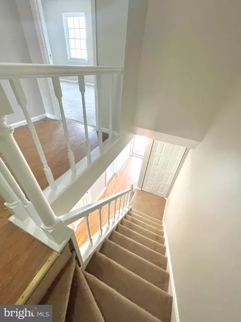 Entry Way - 24 Heritage Dr, Dover, DE 19904 photo 4 of 7