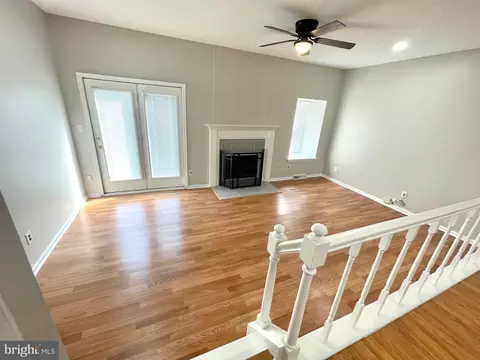 Living - 24 Heritage Dr, Dover, DE 19904 photo 1 of 1