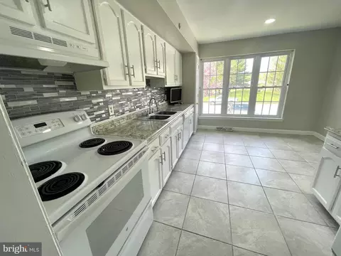 Kitchen - 24 Heritage Dr, Dover, DE 19904 photo 4 of 4