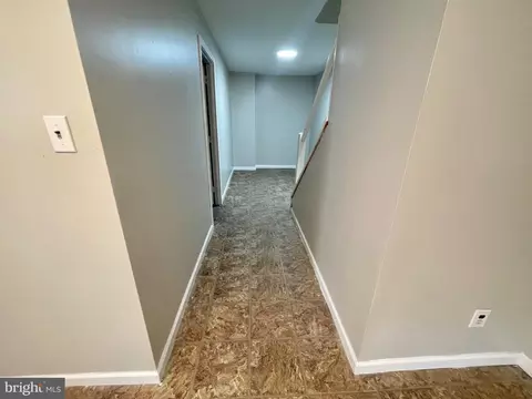 Entry Way - 24 Heritage Dr, Dover, DE 19904 photo 6 of 7