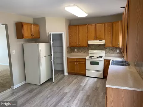 Kitchen - 418 N Eagle Way, Smyrna, DE 19977 photo 2 of 2
