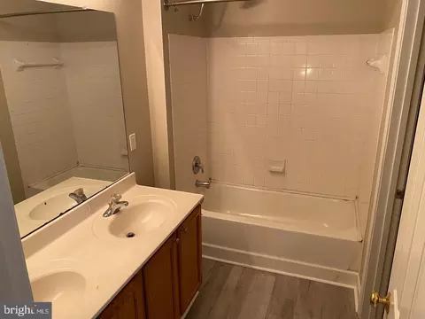 Bath - 418 N Eagle Way, Smyrna, DE 19977 photo 2 of 3