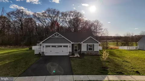 Exterior - 373 Laertes Dr, Dover, DE 19901 photo 5 of 7
