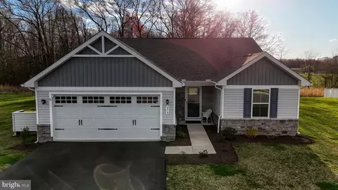 Exterior - 373 Laertes Dr, Dover, DE 19901 photo 6 of 7