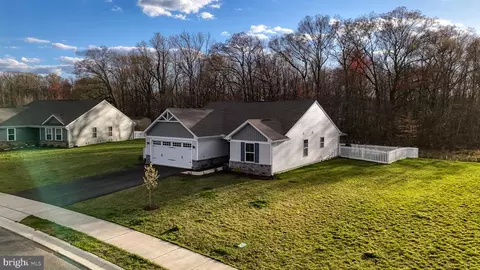 Exterior - 373 Laertes Dr, Dover, DE 19901 photo 2 of 7