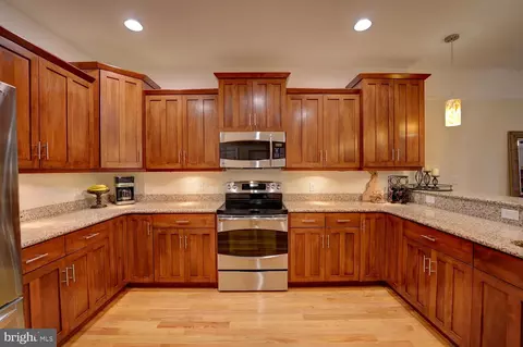 Kitchen - 39 Maple Dale Rd, Dover, DE 19904 photo 4 of 7