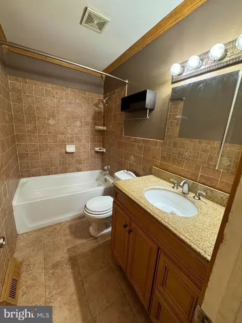 Bath - 140 Old Forge Dr, Dover, DE 19904 photo 1 of 1