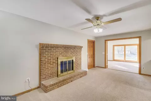 Living - 20 Drew Ct, Dover, DE 19901 photo 3 of 3
