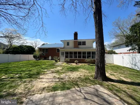 Exterior - 1179 Oak Dr, Dover, DE 19904 photo 6 of 22