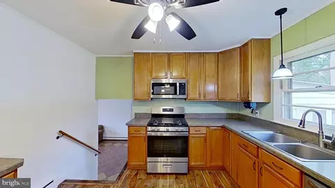Kitchen - 1179 Oak Dr, Dover, DE 19904 photo 3 of 3