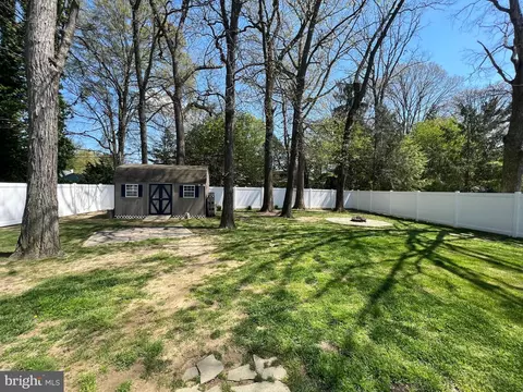 Exterior - 1179 Oak Dr, Dover, DE 19904 photo 5 of 22