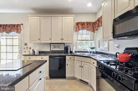 Kitchen - 212 Saxondale Ln, Dover, DE 19904 photo 2 of 3