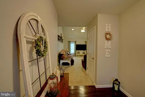 Entry Way - 104 E Buck Point Rd, Clayton, DE 19938 photo 2 of 4
