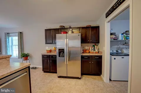 Kitchen - 104 E Buck Point Rd, Clayton, DE 19938 photo 5 of 7