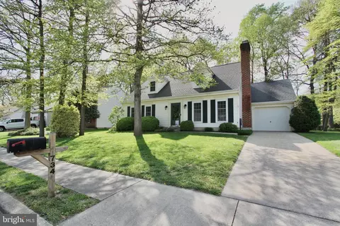 734 Bicentennial Blvd, Dover, DE 19904