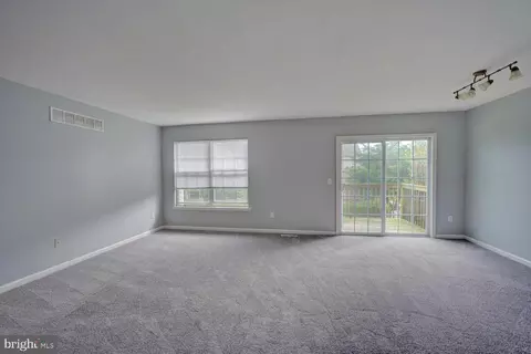 Living - 183 E Sheldrake Cir, Dover, DE 19901 photo 1 of 7