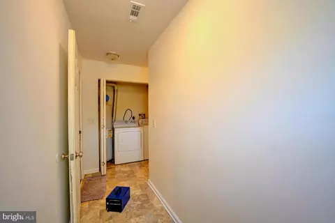 Entry Way - 183 E Sheldrake Cir, Dover, DE 19901 photo 9 of 10
