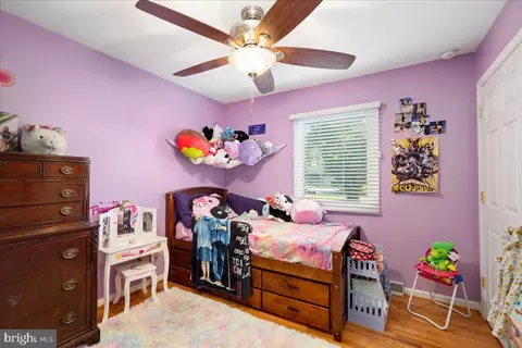 Bedroom - 44 Meadow Glen Dr, Dover, DE 19901 photo 5 of 6