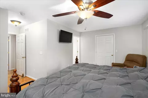 Bedroom - 44 Meadow Glen Dr, Dover, DE 19901 photo 2 of 6