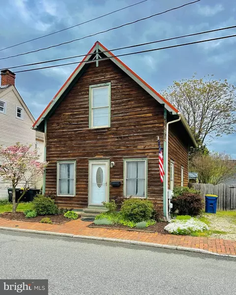 20 N Delaware St, Smyrna, DE 19977