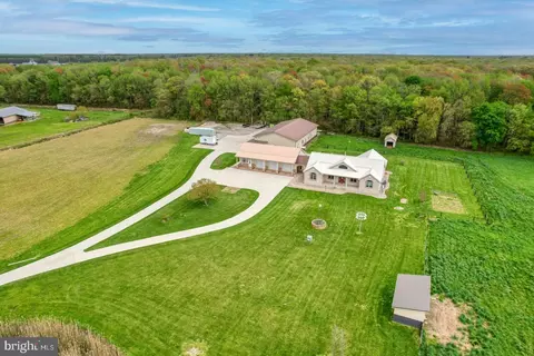 728 Toby Collins Ln, Harrington, DE 19952