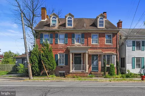 7 S Main St, Camden, DE 19934