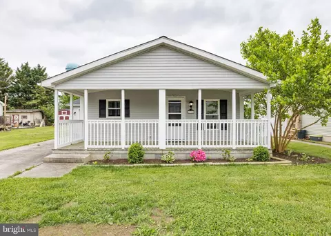 130 S Longwood Ln, Clayton, DE 19938