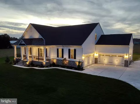 1864 Hunting Quarter Rd, Houston, DE 19954
