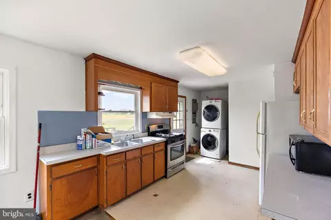 Kitchen - 3494 Leipsic Rd, Dover, DE 19901 photo 1 of 5