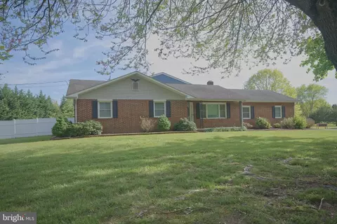 3510 W Denneys Rd, Dover, DE 19904 photo 4