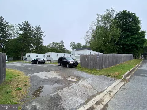 Exterior - 171 N Edgehill Ave, Dover, DE 19901 photo 1 of 5
