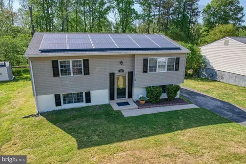 246 Greens Branch Ln, Smyrna, DE 19977